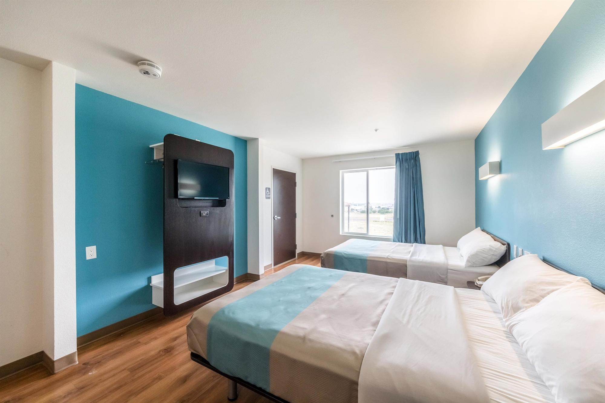 Hotel 6-laredo, Tx - Airport Laredo