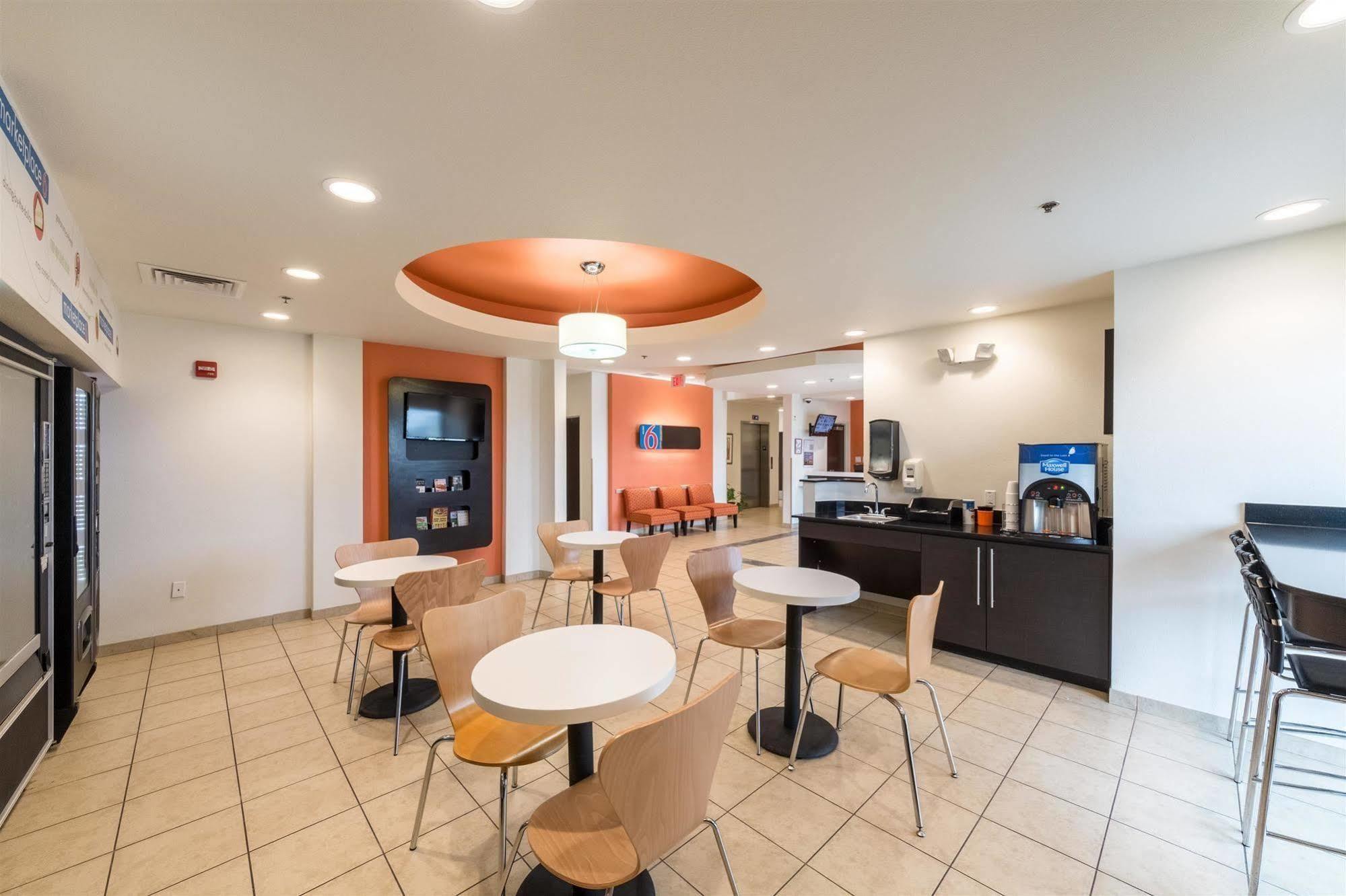 6-laredo, Tx - Airport Hotel Laredo