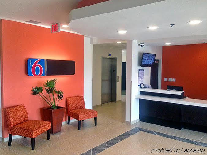 6-laredo, Tx - Airport