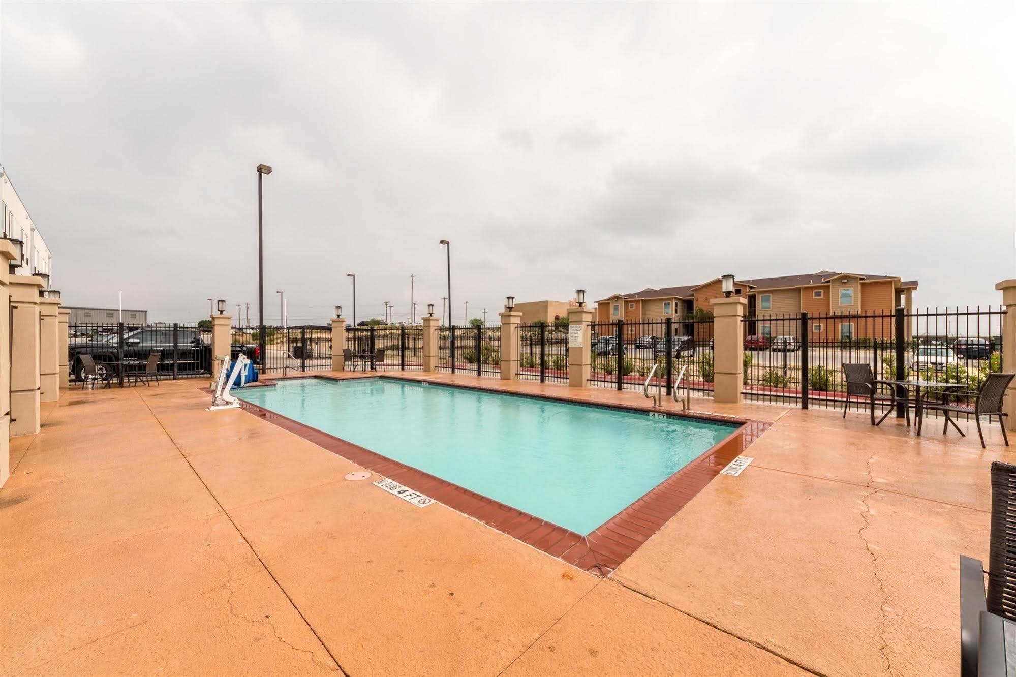 6-laredo, Tx - Airport Hotel 2*